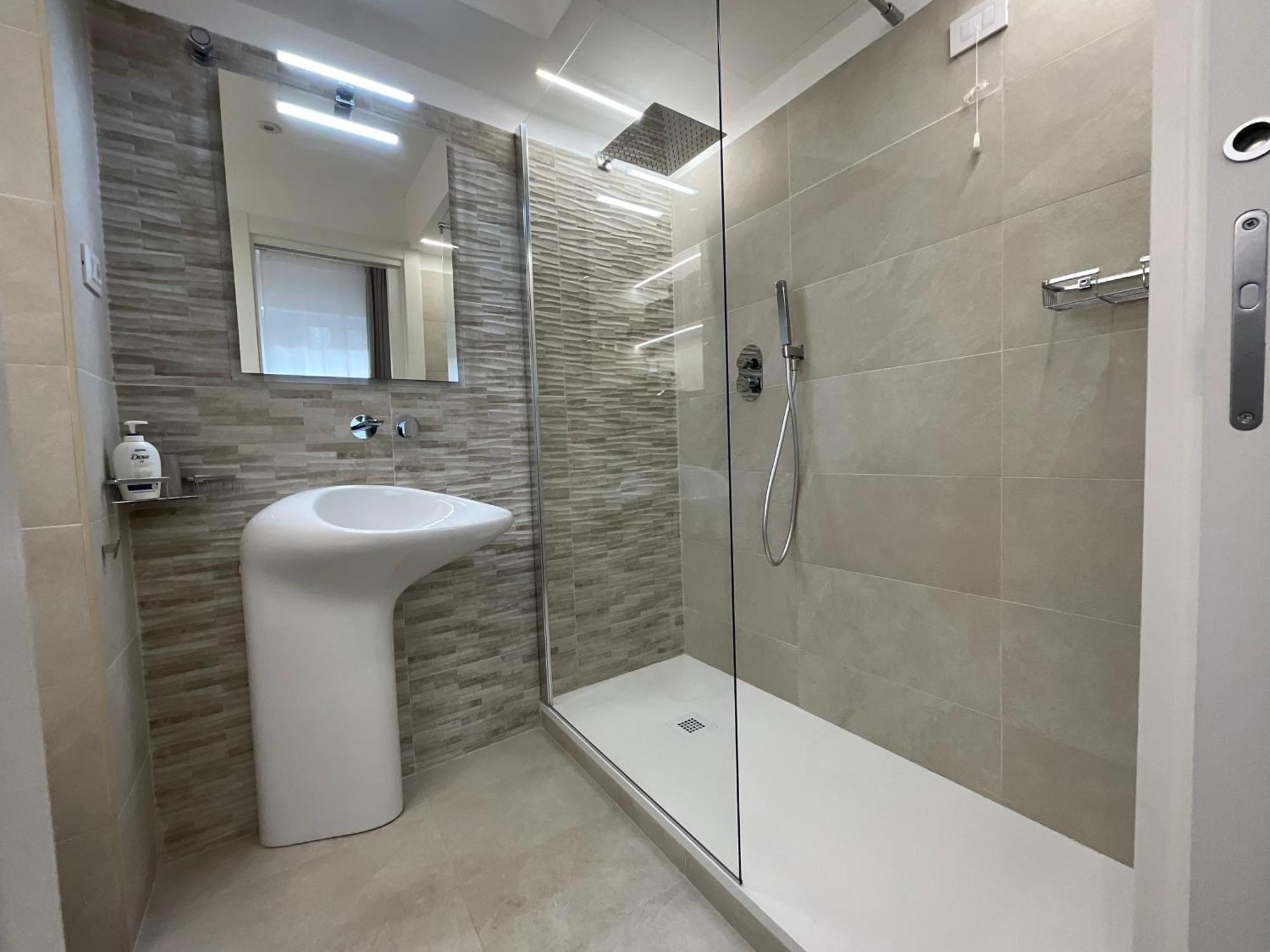 Bilocale San Giovanni Design Apartament Lägenhet